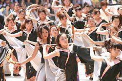 20030823artwave-010.jpg
